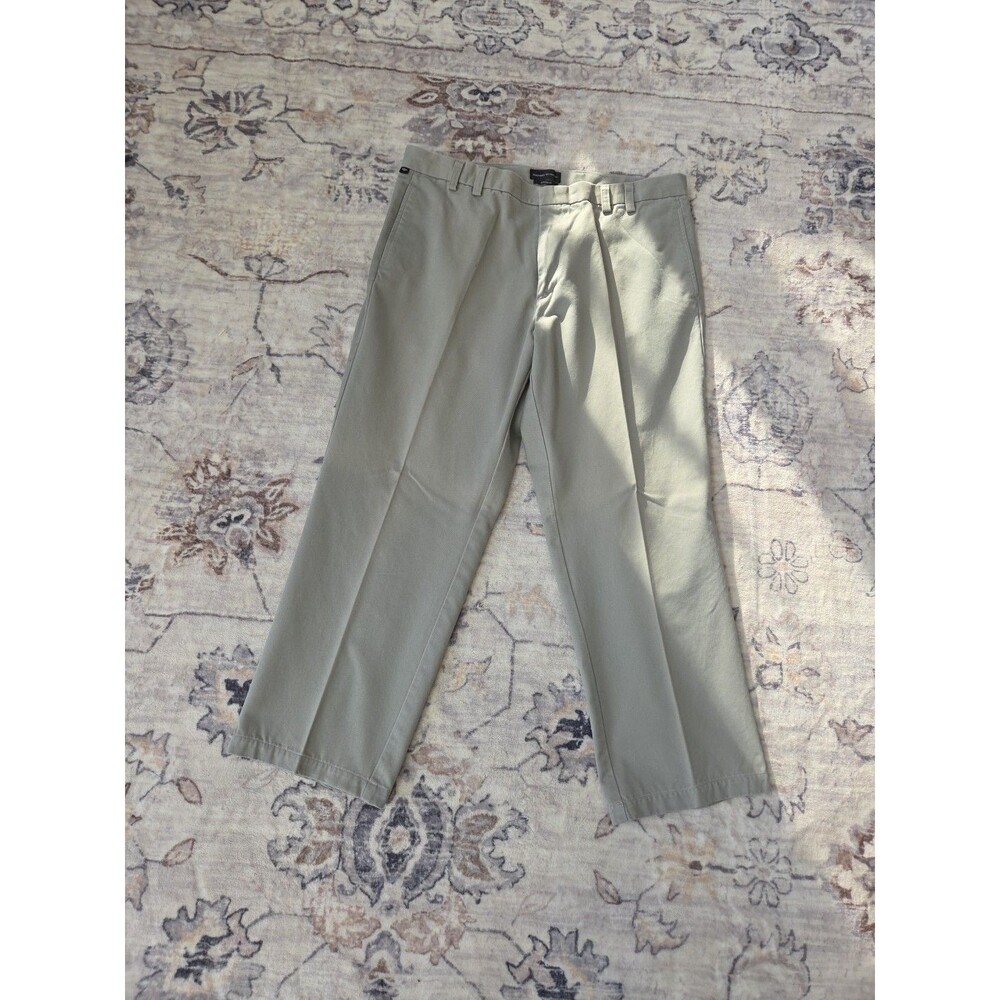 #23 Dockers Classic Fit Men's Navy Tan Chinos 38x29